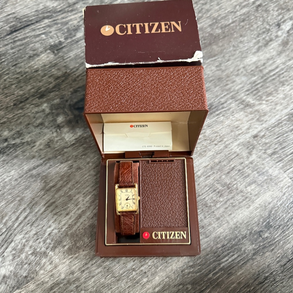 Vintage 1990's Rare Citizen Quartz Watch 2040-202457 Y / 2063443 Japan